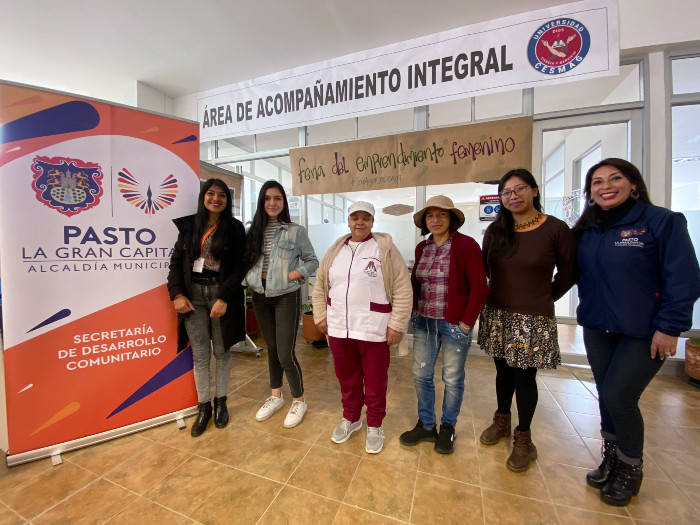 Feria de Emprendimiento Femenino realizada en la Universidad Cesmag con el apoyo de la Alcaldía de Pasto.