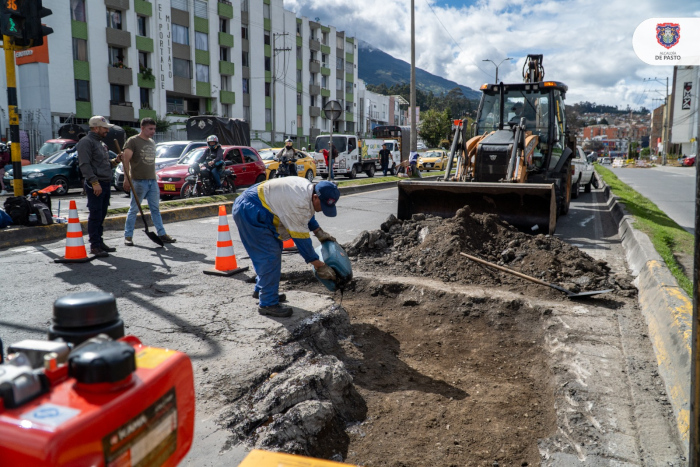 Secretaría de Infraestructura adelanta procesos para el mejoramiento vial en Pasto y la instalación de cubiertas deportivas en zonas rurales