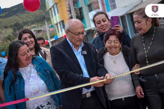Alcalde Nicolás Toro visitó obras viales
