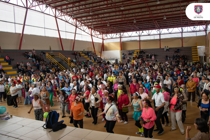 Más de 1.500 personas mayores participaron en La Viejoteca Retro