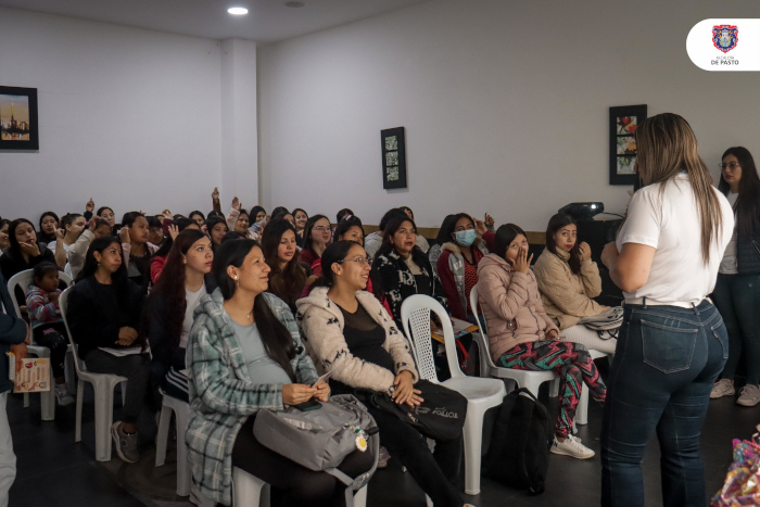 Secretaría de Salud entregó paquetes alimentarios a 250 mujeres en embarazo