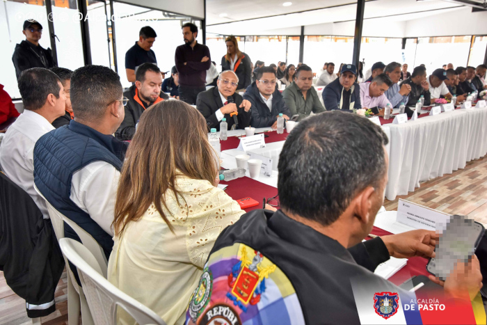 Gracias a la mediación y gestión del alcalde Nicolás Toro Muñoz, transportadores suspendieron paro de camioneros programado para el 16 de junio 