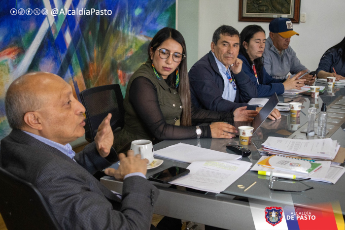 Alcalde Nicolás Toro lidera mesa de trabajo para proteger el turismo, el empleo y la economía de El Encano