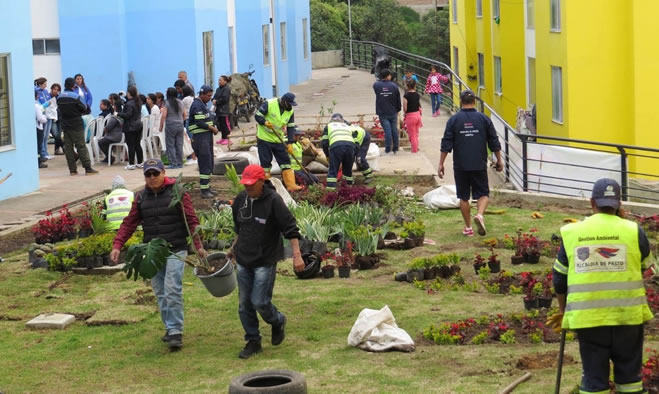 Jornada "Amigos del Ambiente" AMA, en la urbanización San Sebastián