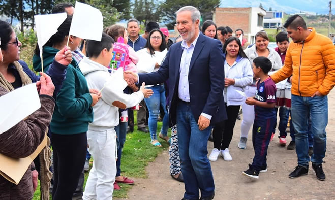 Alcalde de Pasto recibió la gratitud de los habitantes de Villa Nueva 