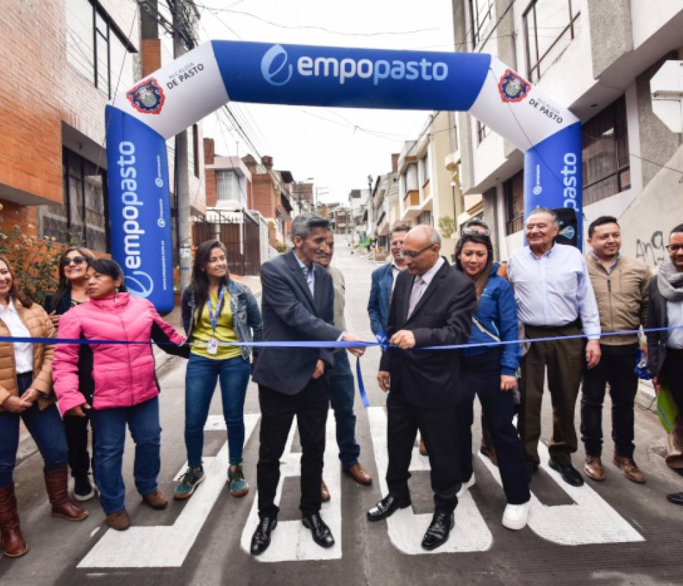 Alcalde Nicolás Toro entregó obras viales en los barrios Villas de San Rafael y Santa Matilde 