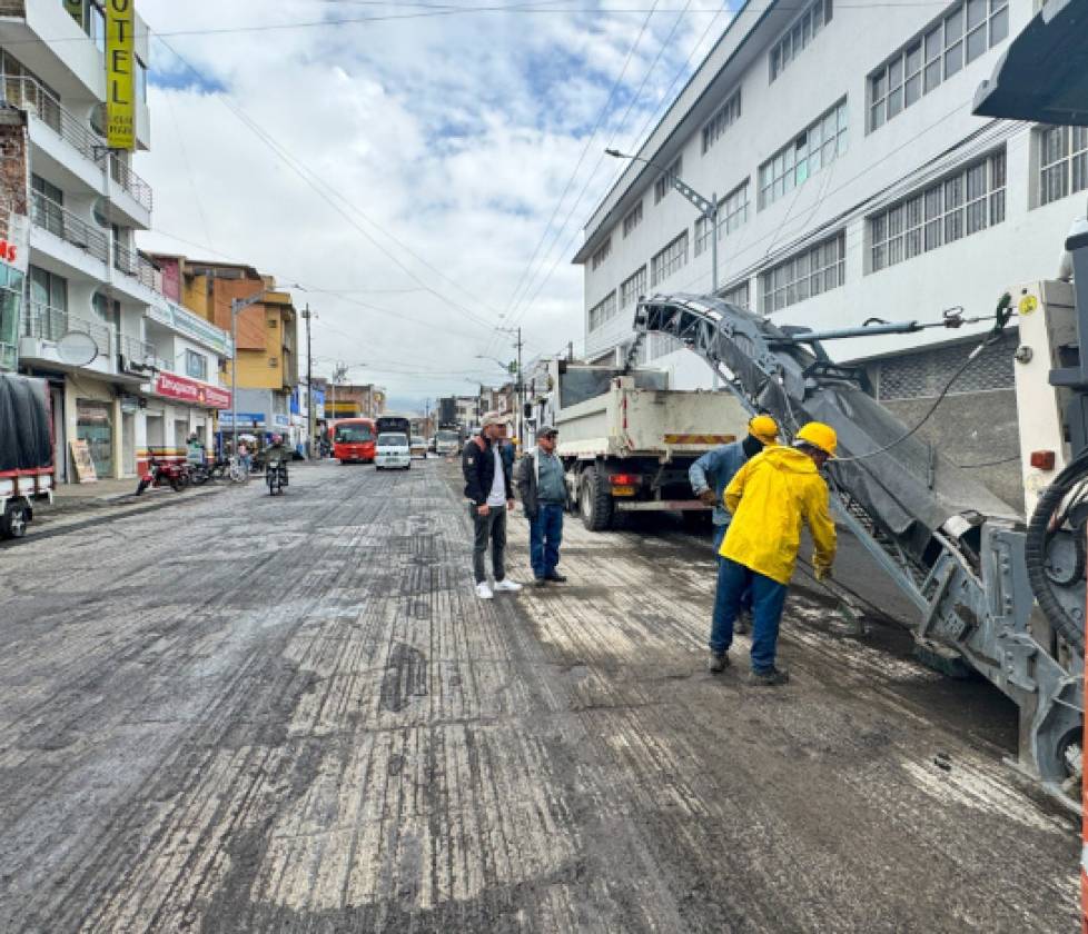 Secretaría de Infraestructura lidera mejoramiento de la malla vial en la calle 18, sector de San Juan Bosco