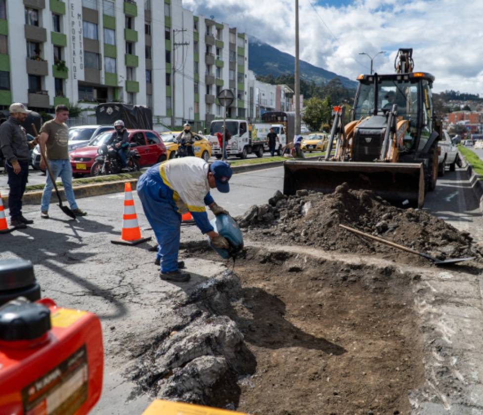 Secretaría de Infraestructura adelanta procesos para el mejoramiento vial en Pasto y la instalación de cubiertas deportivas en zonas rurales