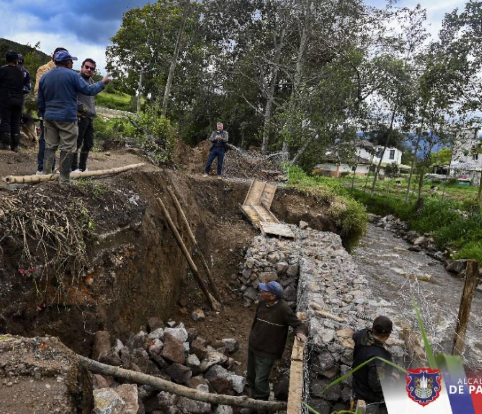 Subsecretaría de Infraestructura Rural entregó material de construcción para edificar muros de contención en el corregimiento de La Laguna 