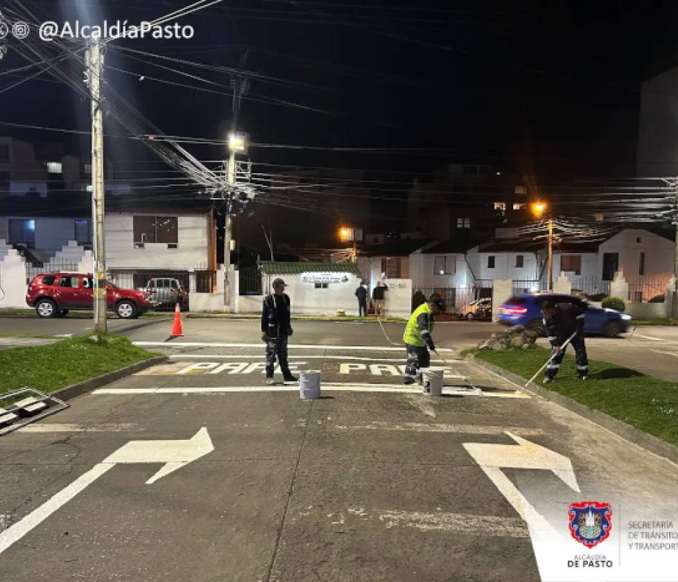 Secretaría de Tránsito y Transporte demarcó los cambios de sentido vial en el barrio La Aurora