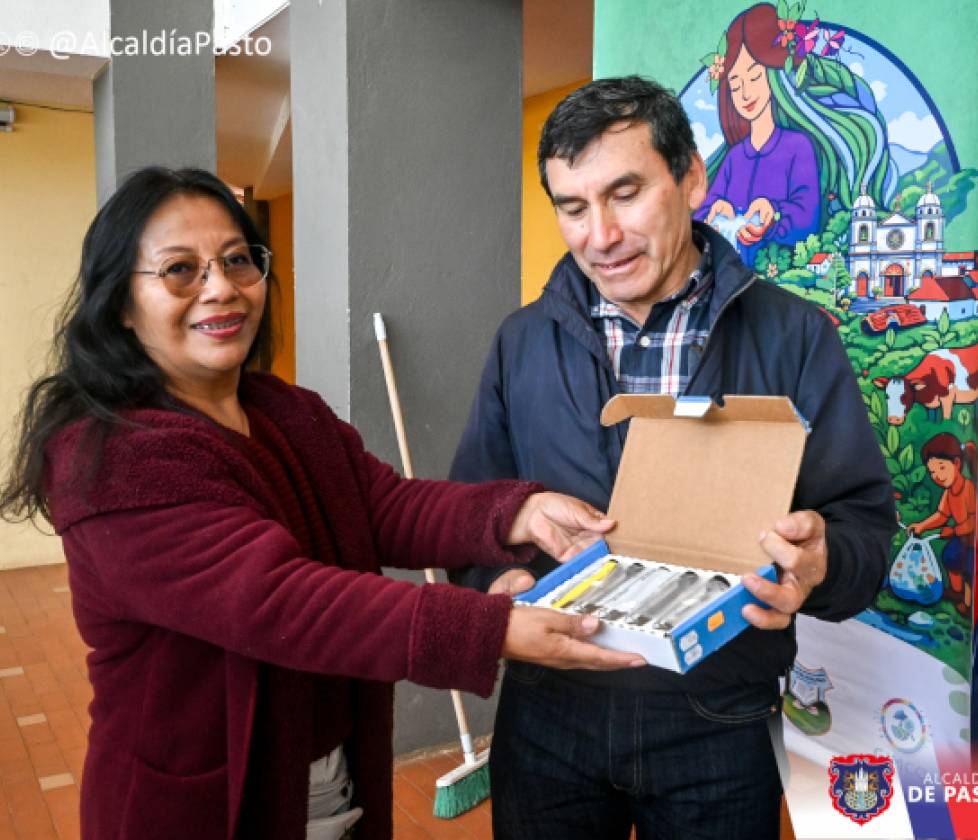 La Alcaldía de Pasto fortalece la investigación ambiental escolar con laboratorio para estudiantes de La Laguna